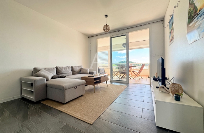 Vente Appartement 87.74m&sup2; 4 pi&egrave;ces La Trinit&eacute;