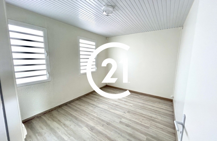 Location Appartement 49.66m&sup2; 2 pièces Fort de france