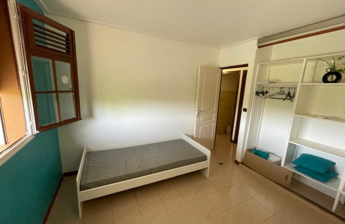 Haut de villa T4 en Rez de Jardin- Eau &eacute;lectricit&eacute; inclus- quartier LAUGIER