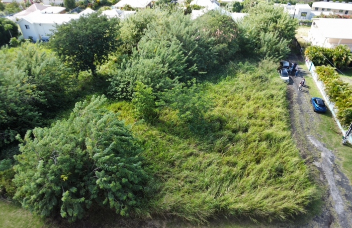 Terrain constructible, vue montagne Pel&eacute;e - 442 M2 - SAINT-PIERRE