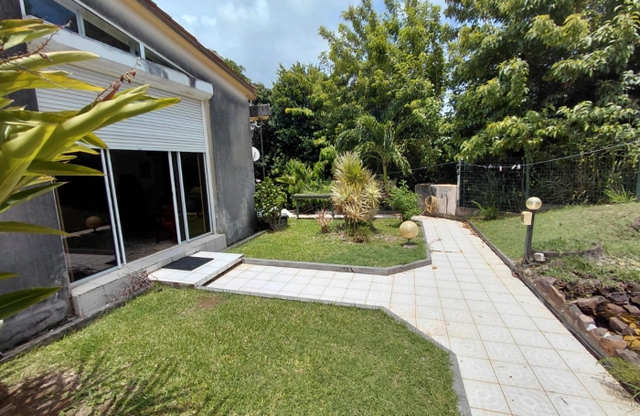 Villa d'architecte atypique, id&eacute;ale pour une grande famille - LE MARIN