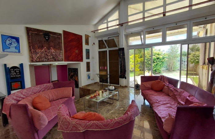 Villa d'architecte atypique, id&eacute;ale pour une grande famille - LE MARIN