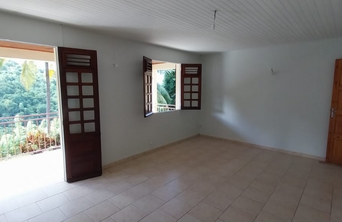 T4 haut de villa - LE CARBET