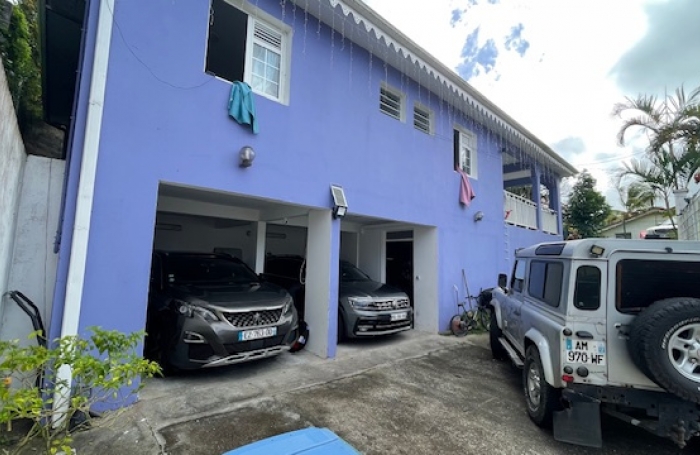 MAISON F4 AU MORNE ROUGE  avec un locataire en place .