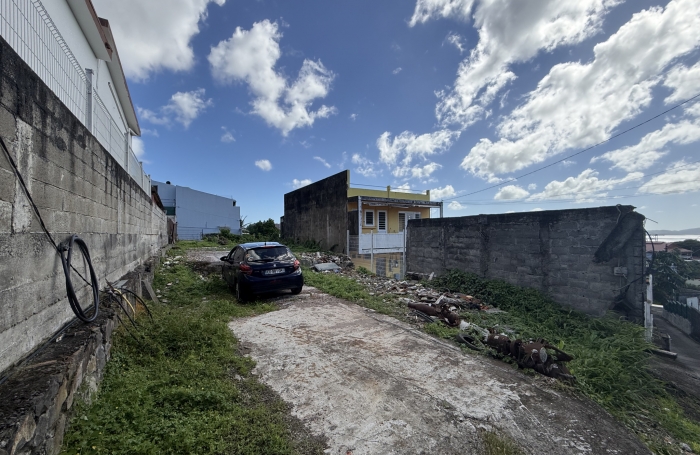 Terrain &agrave; vendre - FORT-DE-FRANCE