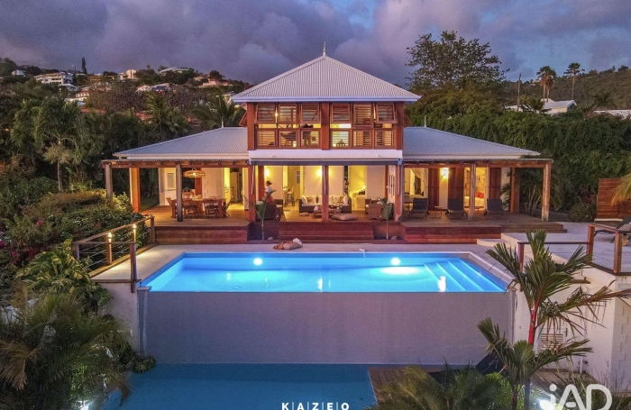 Vente Maison 200m&sup2; 7 pièces Case-Pilote