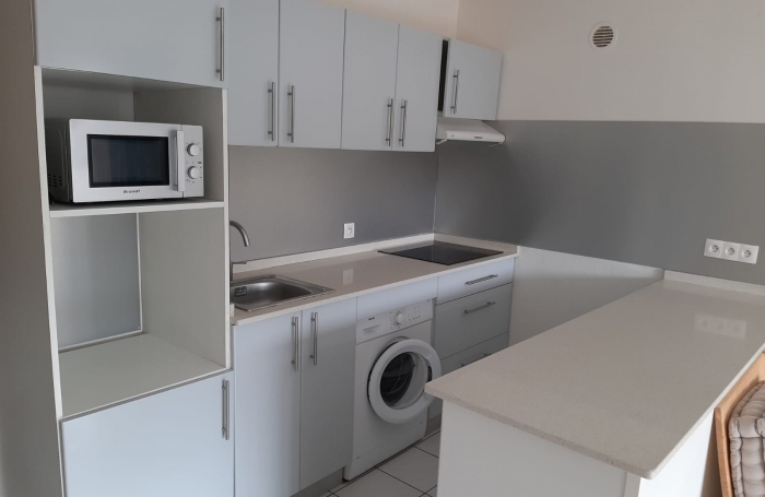 T2 vendu avec locataire en place - Case Navire - SCHOELCHER