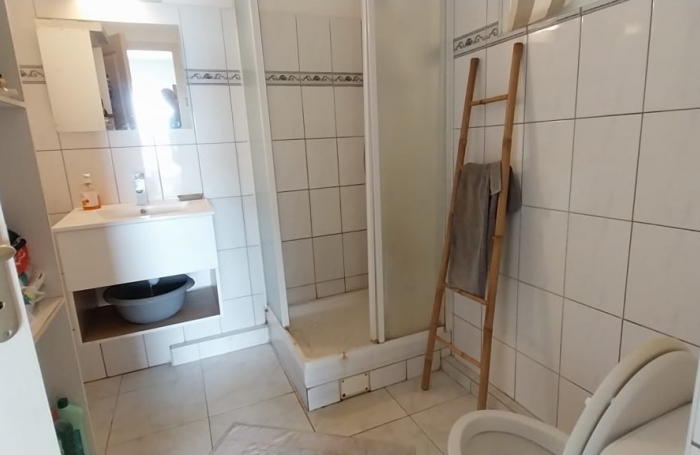 Appartement T2 vendu avec locataire en place, vue mer imprenable - SAINTE-LUCE