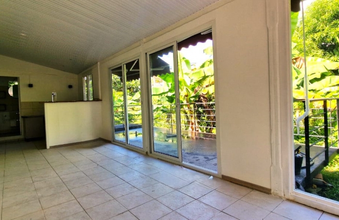 Ensemble immobilier compos&eacute;e de 3 maisons r&eacute;nov&eacute;es (T2 et T3) - Plateau Fofo - SCHOELCHER