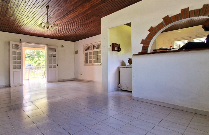 &Agrave; vendre : Belle maison de plain-pied avec jardin arbor&eacute;, quartier r&eacute;sidentiel calme &agrave; AJOUPA BOUILLON