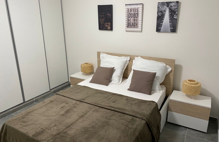 Appartement T2 enti&egrave;rement refait proche plage