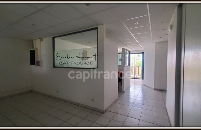 Location Bureaux 9m&sup2; 1 pièce Le Lamentin
