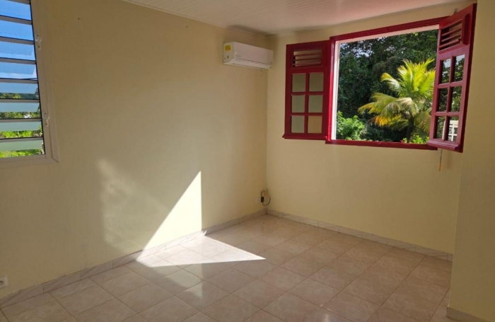 Location Maison 91.81m&sup2; 4 pièces Saint-Esprit