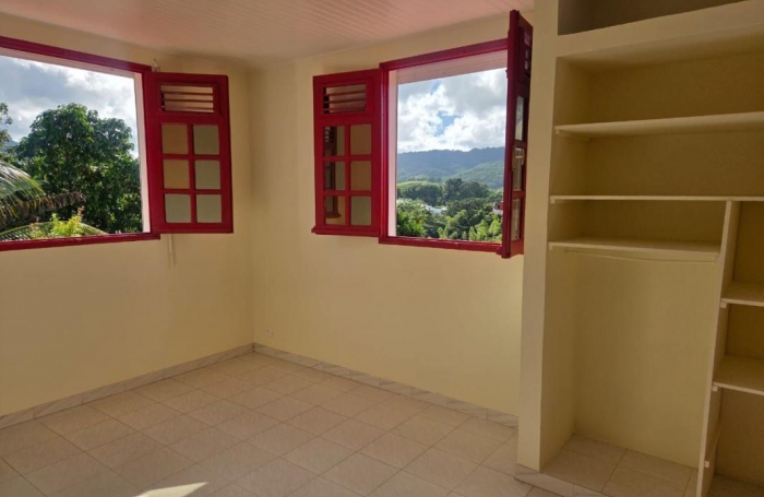 Location Maison 91.81m&sup2; 4 pièces Saint-Esprit