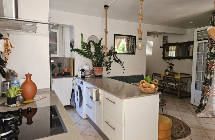 CHARMANT T2 MEUBLE A 40M DE LA PLAGE