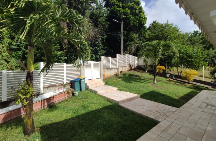 Spacieux Haut de villa T4- quartier Micolo Case Pilote