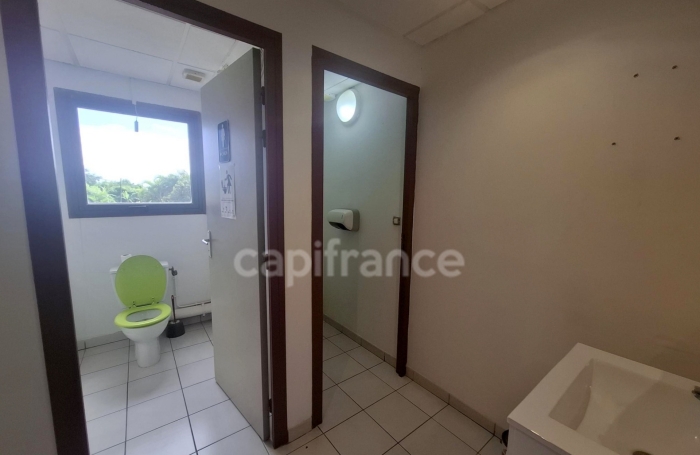 Location Bureaux 116m&sup2; 7 pièces Le Lamentin