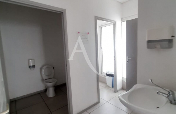 Vente Bureaux 150m&sup2; 10 pi&egrave;ces Fort de france