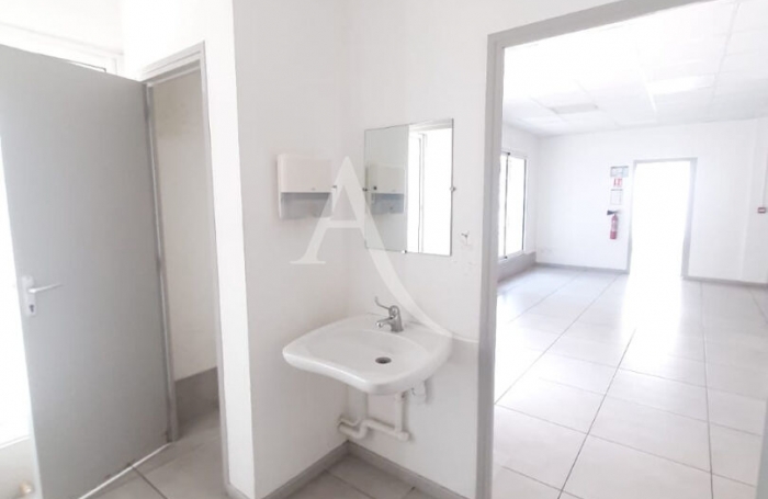 Vente Bureaux 150m&sup2; 10 pi&egrave;ces Fort de france