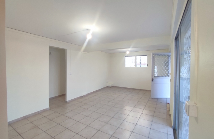 T4 enti&egrave;rement r&eacute;nov&eacute; avec jardin clotur&eacute;- Schoelcher