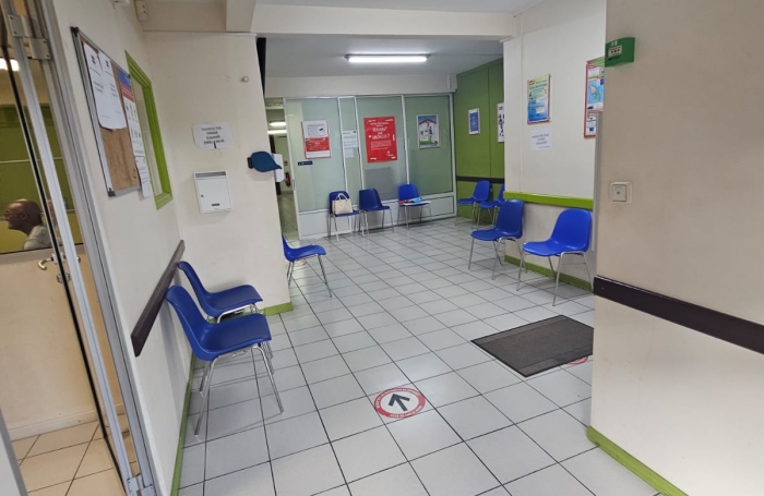 Rivi&egrave;re-Sal&eacute;e   Bien professionnel &agrave; fort potentiel   210 m2 + terrasses