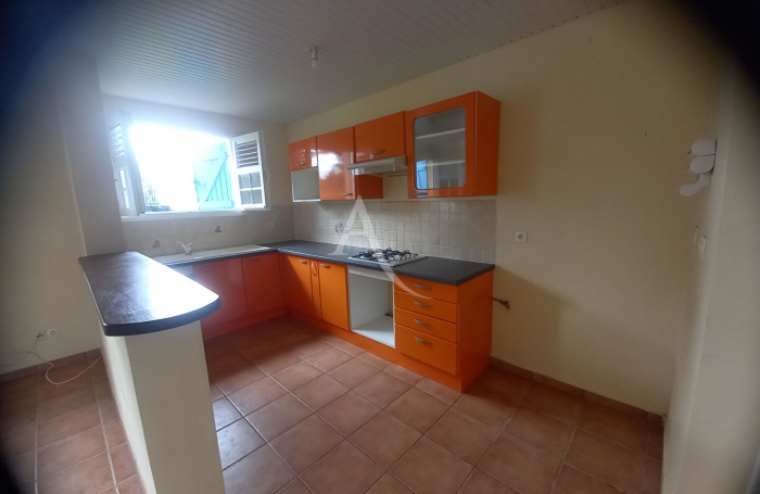 Vente Maison 58.83m&sup2; 3 pi&egrave;ces Case-Pilote