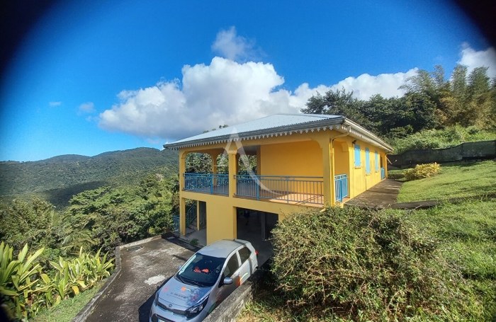 Vente Maison 58.83m&sup2; 3 pi&egrave;ces Case-Pilote