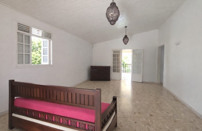 Jolie Villa avec piscine privative - secteur LAMENTIN/SAINT-JOSEPH- toutes charges comprises.