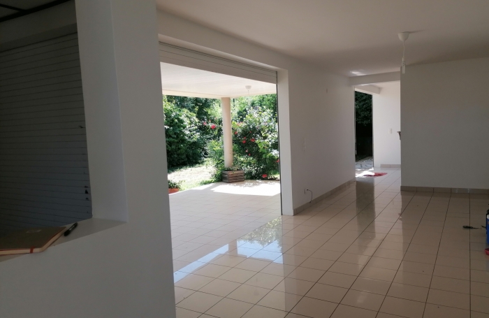 Villa avec vue d&eacute;gag&eacute;e sur les ilets du Robert - LE ROBERT