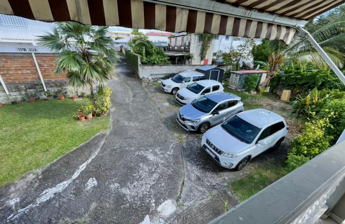 F2 meubl&eacute; avec terrasse BELLEVUE