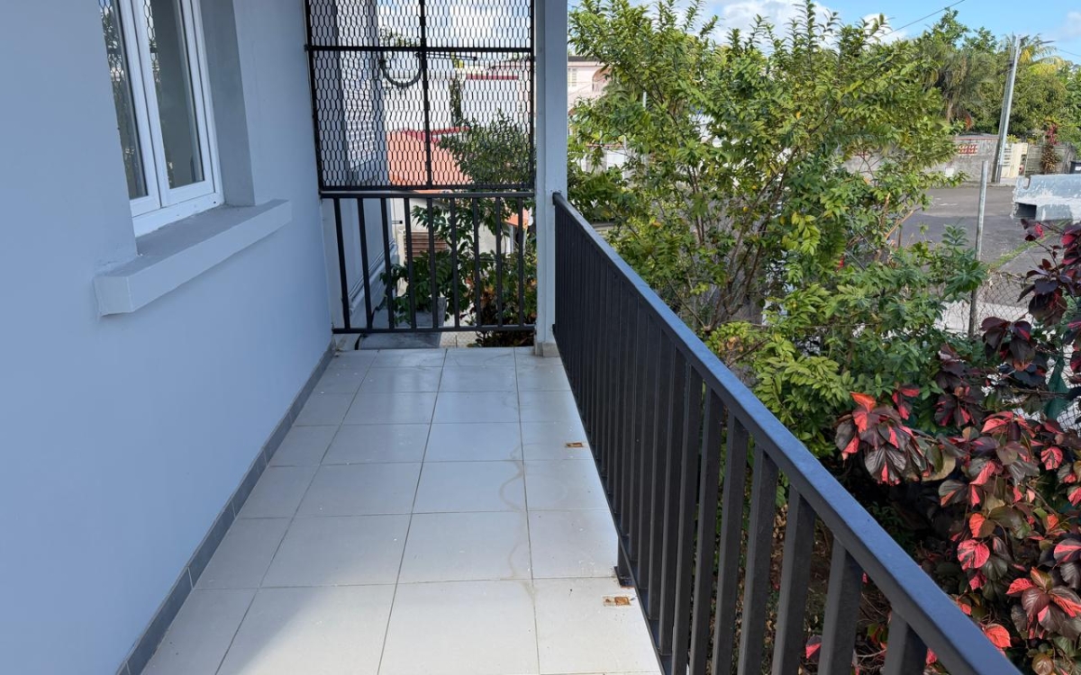 Cluny- Bureaux avec terrasse &ndash; Acc&egrave;s rocade imm&eacute;diat