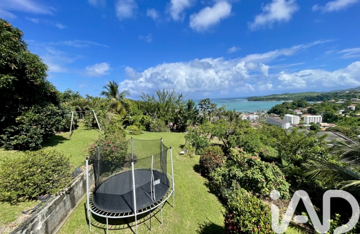 Vente Maison 97m&sup2; 5 pièces La Trinit&eacute;