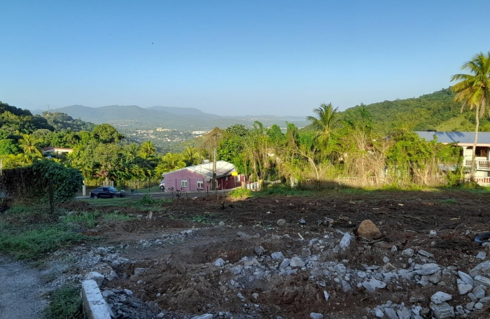 Terrain &agrave; vendre au quartier Desmarini&egrave;res - RIVIERE-SALEE