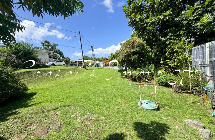Terrain &agrave; Sch&oelig;lcher - Petit par la taille, grand par le potentiel &agrave; Plateau Fofo
