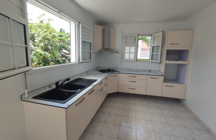 MAISON T4 DE PLAIN PIED QUARTIER MANSARDE