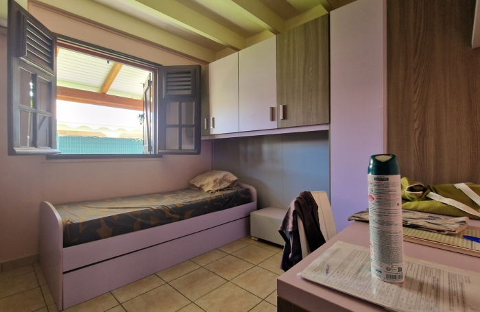 &Agrave; vendre : Charmante maison T3 en duplex avec piscine et jardin arbor&eacute; au VAUCLIN