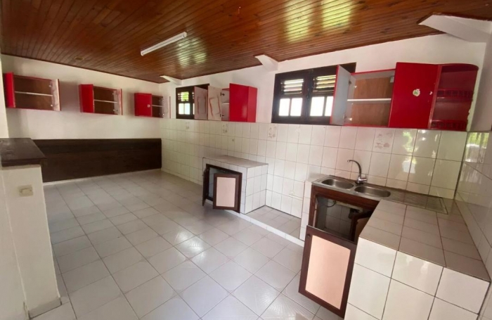 Location Appartement 85m&sup2; 3 pièces Sainte Marie