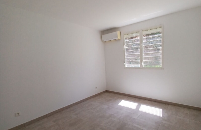 Location Appartement 59.2m&sup2; 3 pi&egrave;ces Case-Pilote