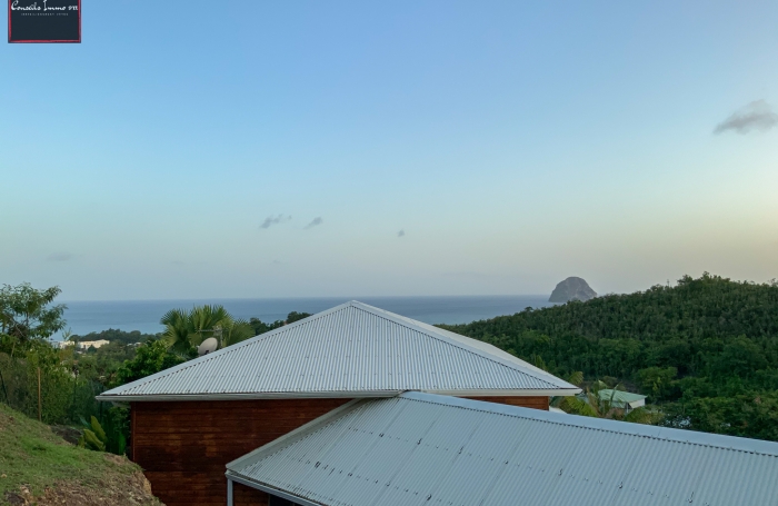 Villa Meubl&eacute;e F4/5 avec Piscine priv&eacute;e - Le Diamant (97223)