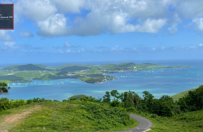 Appartement T4 avec Vue Imprenable sur la Baie   Le Marin