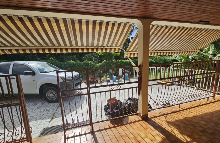 Maison &agrave; renover F5+F2 sur 2 niveaux - LE LAMENTIN