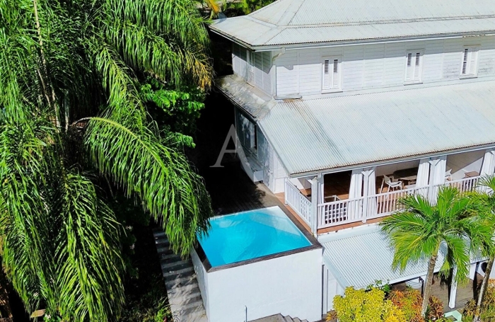 Vente Maison 85m&sup2; 5 pi&egrave;ces Les Trois Ilets