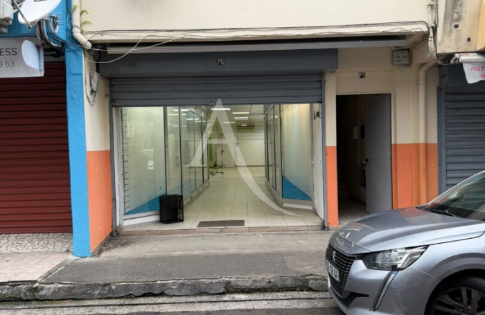 Location Divers 90m&sup2; Fort de france