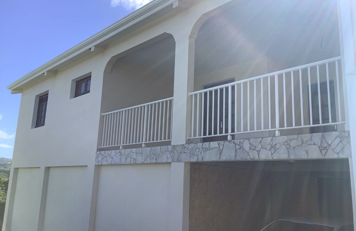 Location Appartement 100m&sup2; 4 pi&egrave;ces Rivi&egrave;re Sal&eacute;e