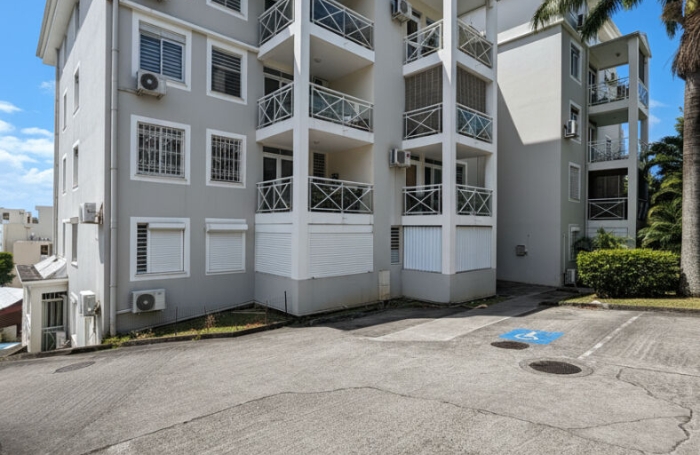 Vente Appartement 60.72m&sup2; 3 pi&egrave;ces Fort de france
