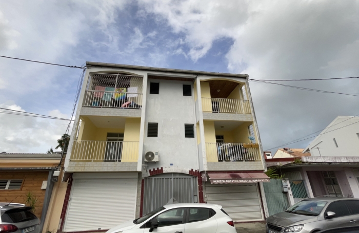 Local commercial 26 m2 - Rivi&egrave;re-Sal&eacute;e