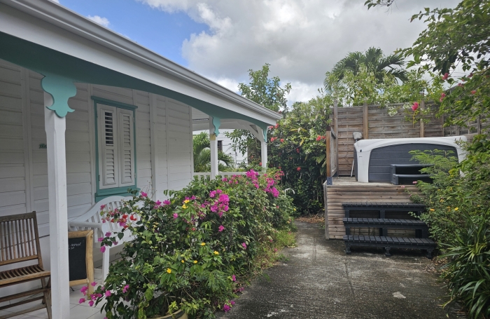 VILLA CREOLE 4 LOGEMENTS VUE MER