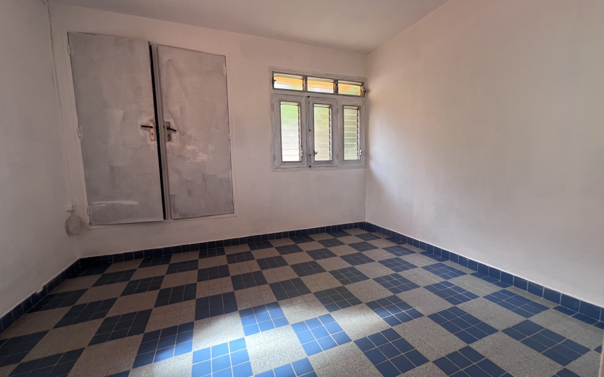  Trinit&eacute; bourg- Villa 4 chambres avec grands volumes - 390K&euro;
