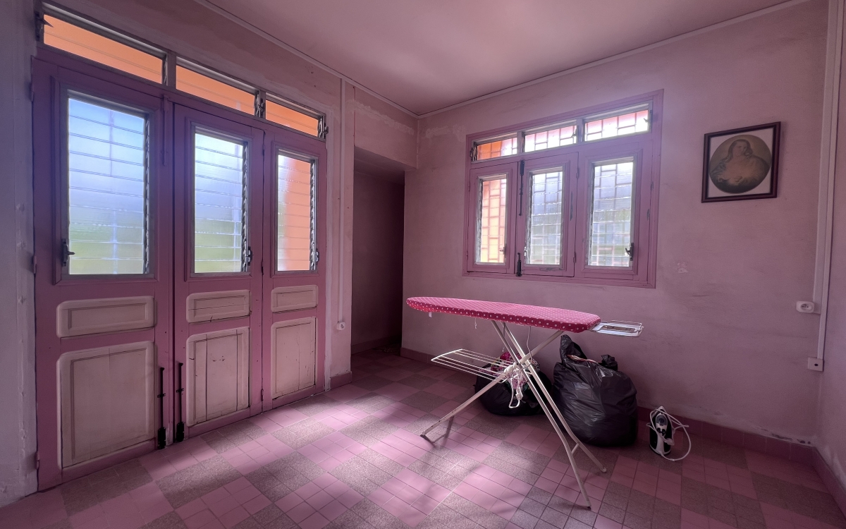 Trinit&eacute; bourg- Villa 4 chambres avec grands volumes - 390K&euro;
