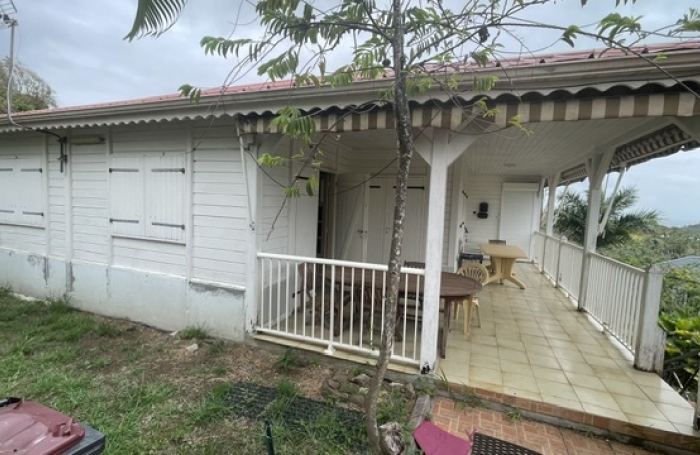 Maison F4 sur les hauteurs du Vauclin - Pas d'odeur de sargasses ...